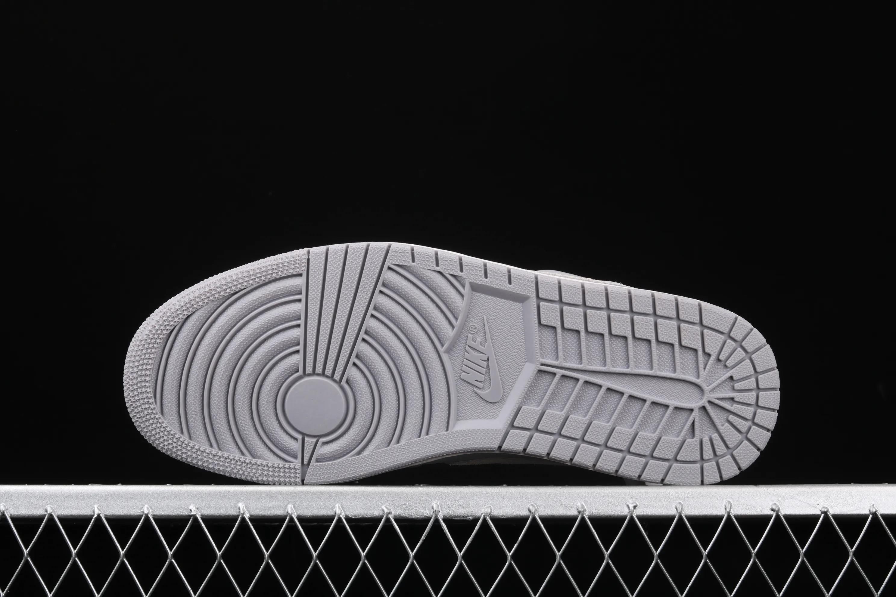 All Categories Air Jordan Jordan Series Basketball Shoes Air Jordan 1 High Air Jordan 1 Mid AJ1 Joe 1 Gray Little Earl Basketball Shoes CD7240-002